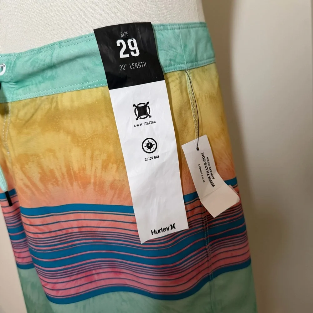 Hurley Men’s Phantom Weekender- SZ 29 - 20” Boardshorts Multicolors